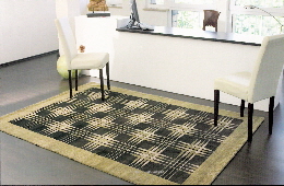 Moderner-Teppich: Mit seinen geometrischen Design in traditionelle Tnen hat sich der Saba das junge Wohnen zum Thema gemacht.